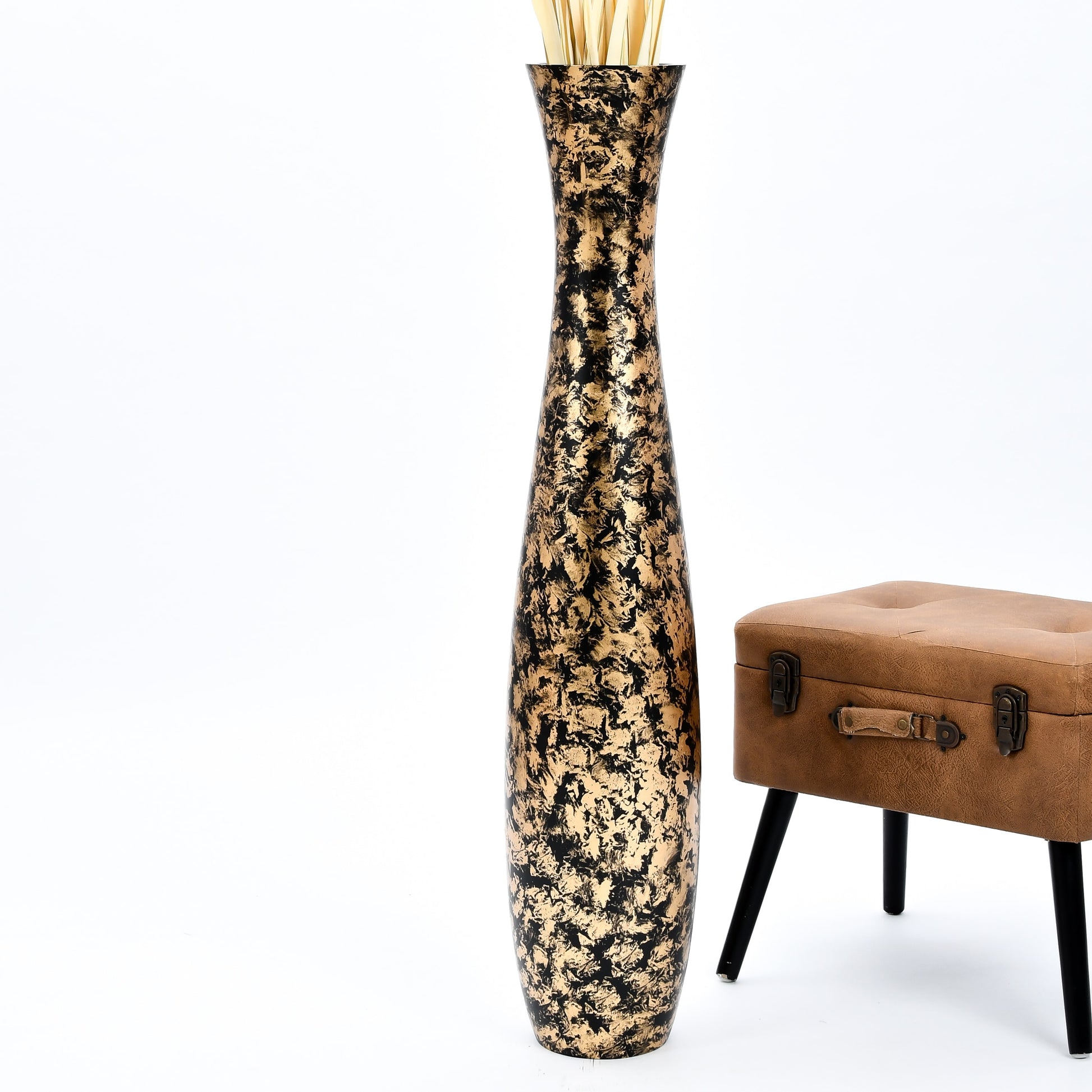 Large Mango Wood Floor Vase – Handcrafted Decorative Highlight from Thailand, 105 cm