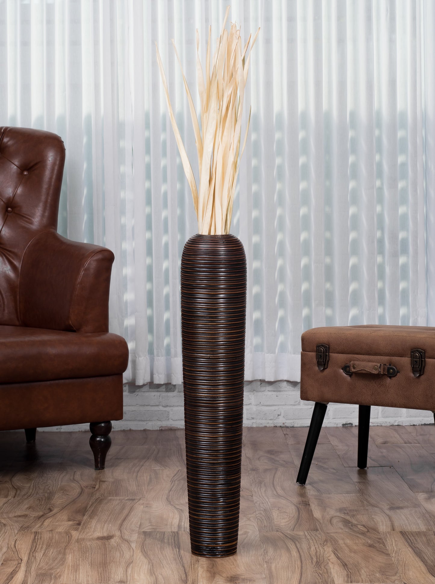 Large Mango Wood Floor Vase – Handcrafted Decorative Highlight from Thailand, 65 cm