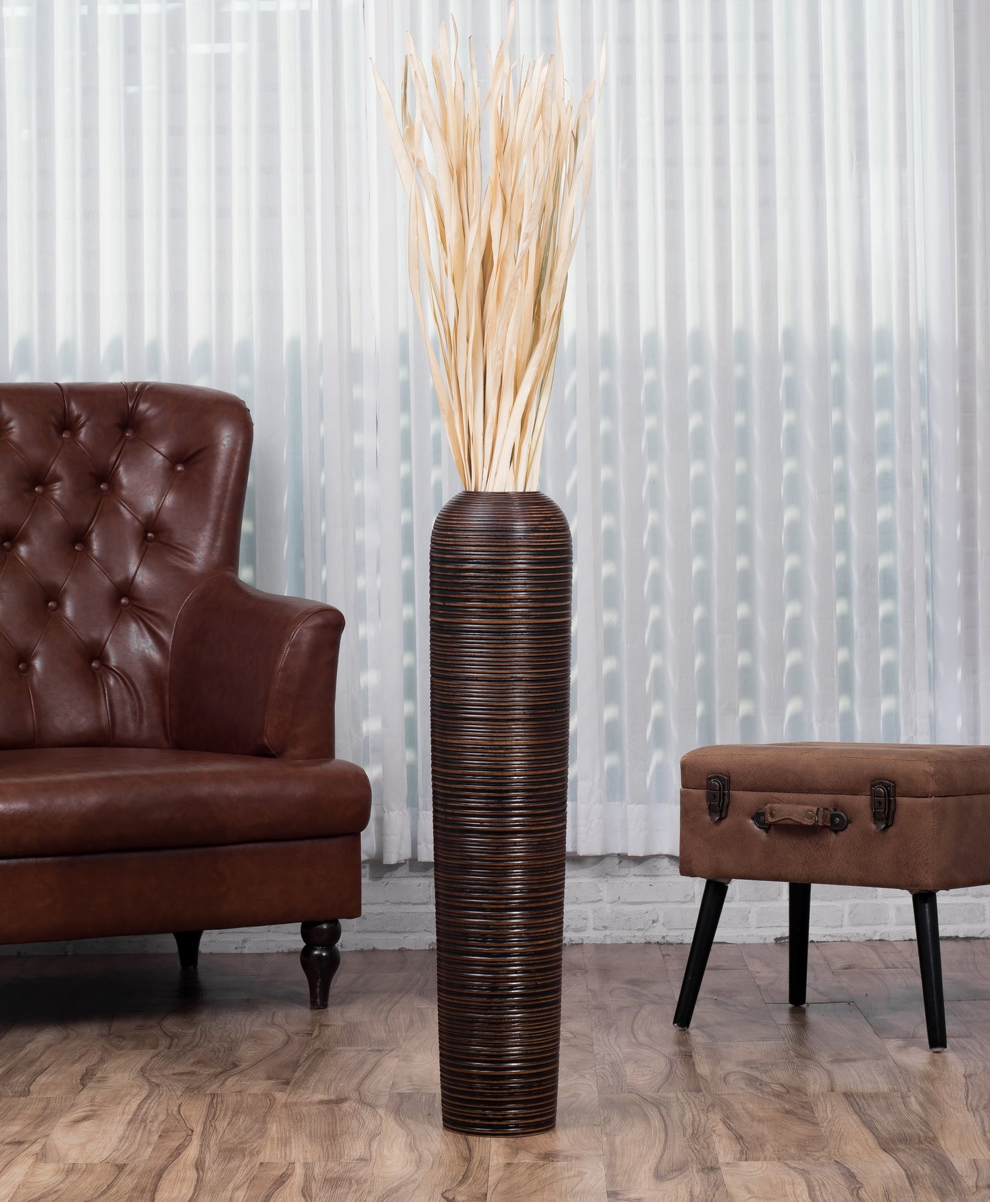 Large Mango Wood Floor Vase – Handcrafted Decorative Highlight from Thailand, 85 cm