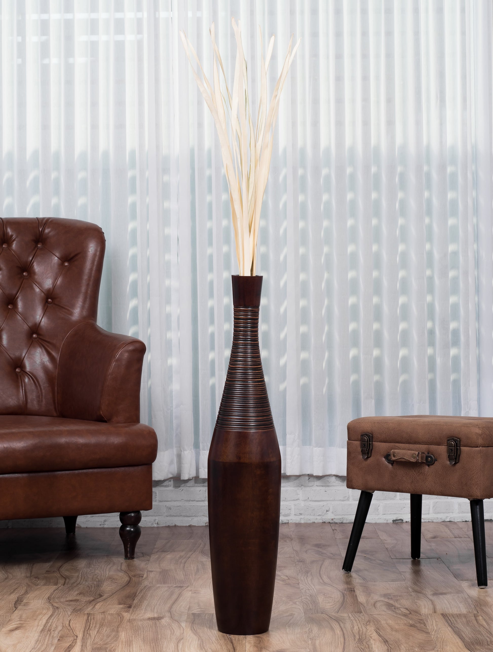 Large Mango Wood Floor Vase – Handcrafted Decorative Highlight from Thailand, 85 cm