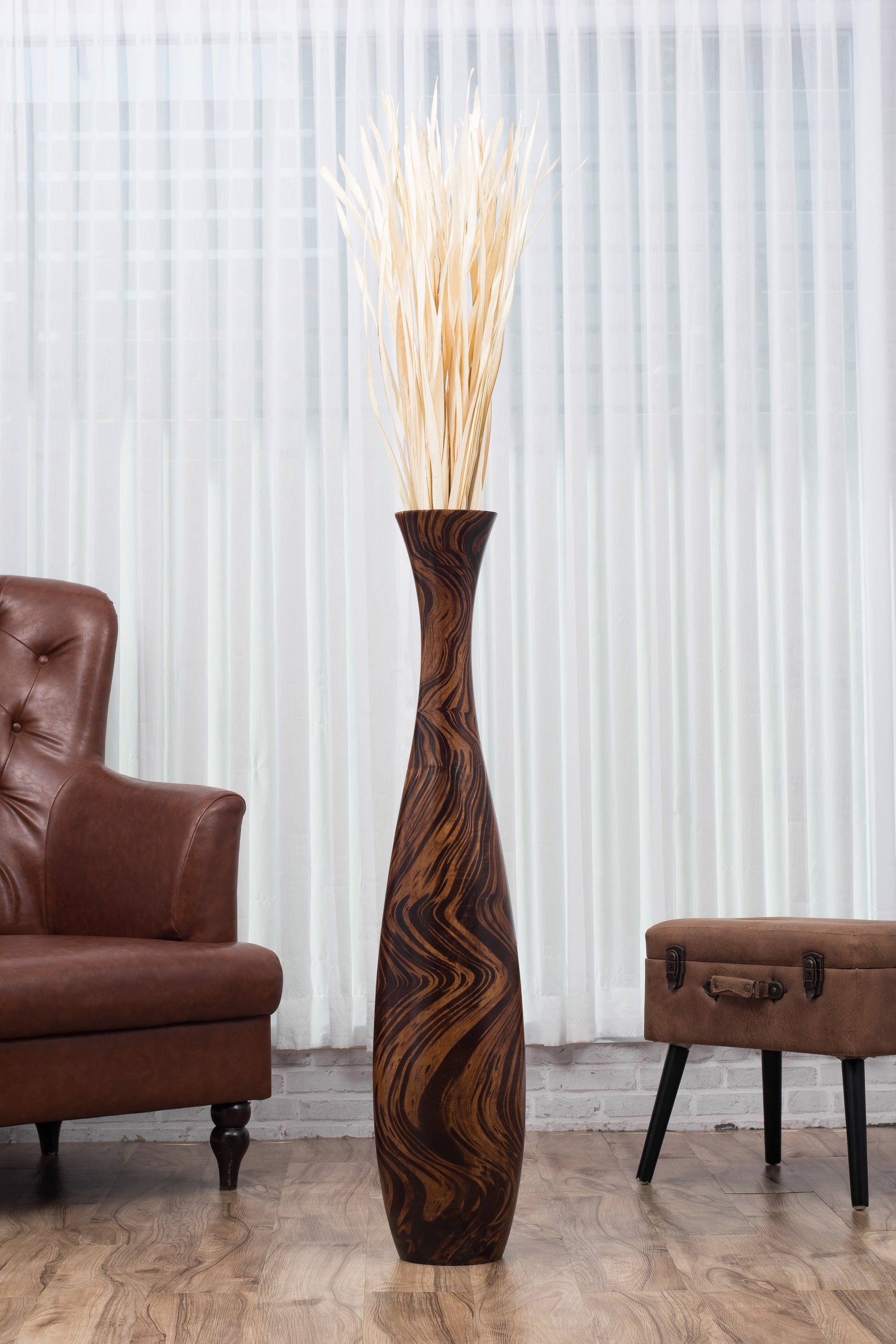 Large Mango Wood Floor Vase – Handcrafted Decorative Highlight from Thailand, 105 cm
