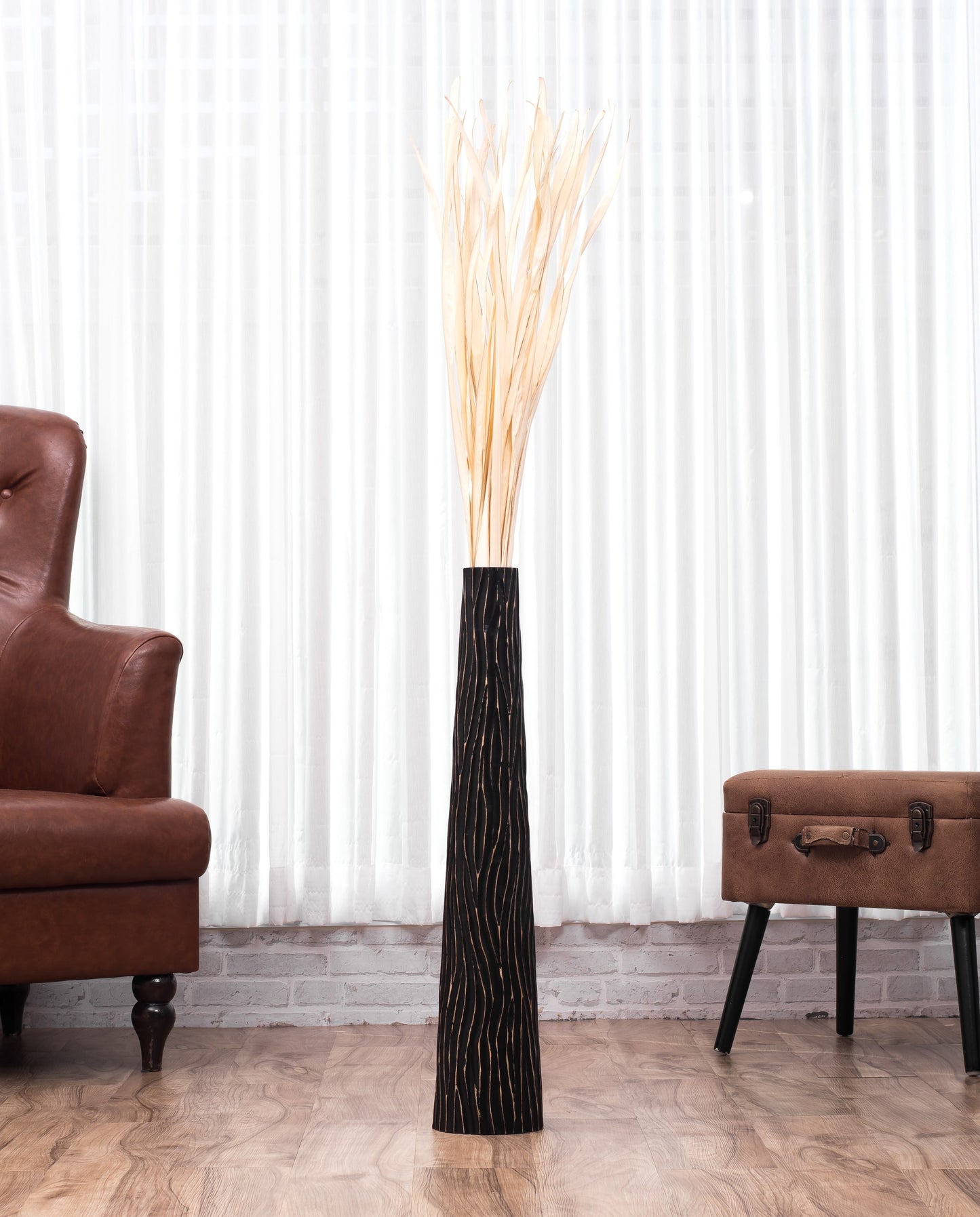 Large Mango Wood Floor Vase – Handcrafted Decorative Highlight from Thailand, 65 cm