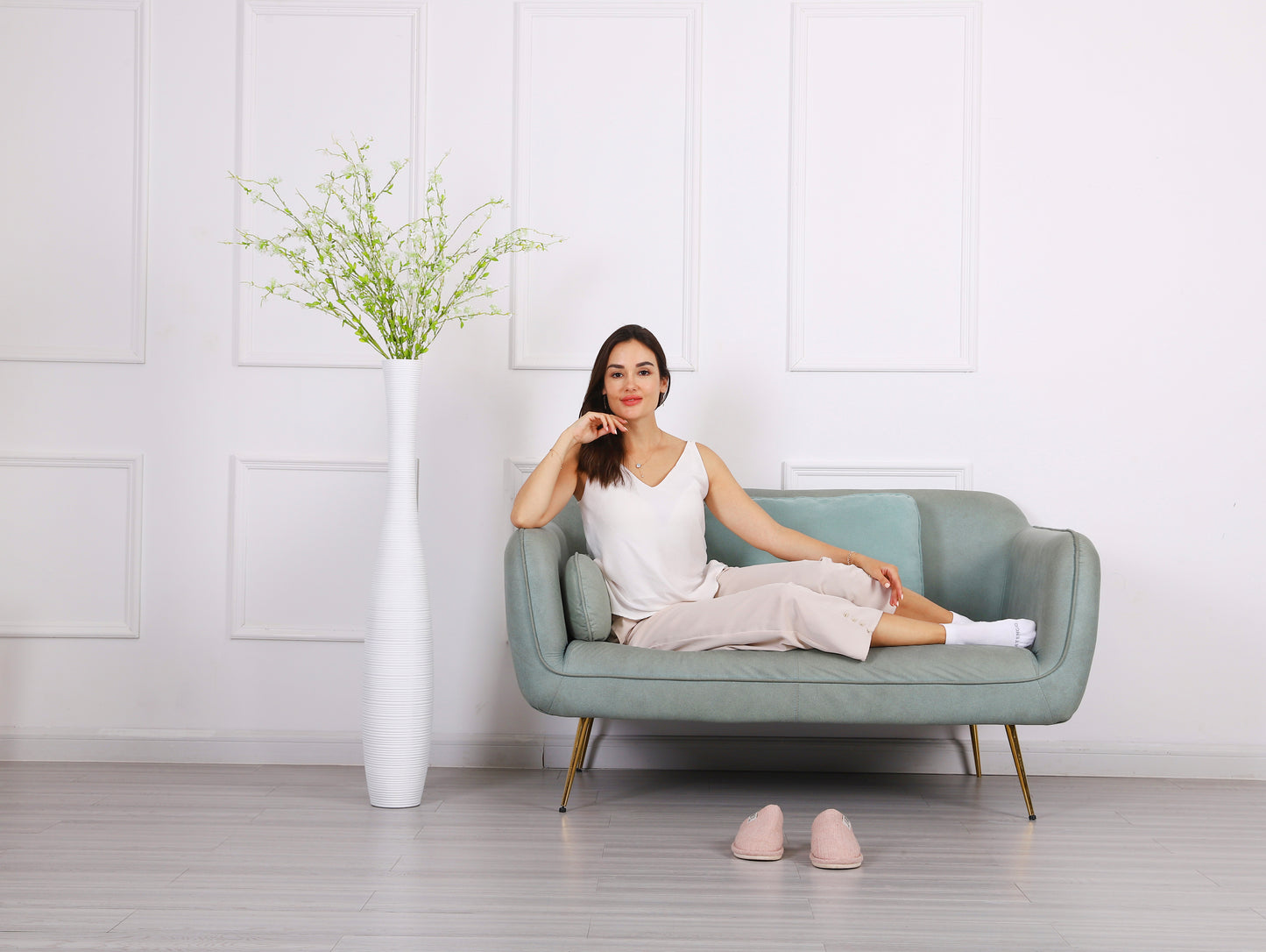 Large Resin Floor Vase – Stylish Waterproof Vase for Fresh & Dried Flowers, 105 cm