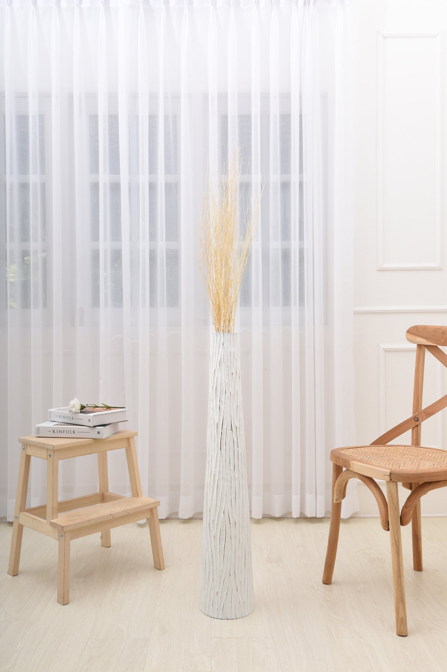 Large Mango Wood Floor Vase – Handcrafted Decorative Highlight from Thailand, 85 cm