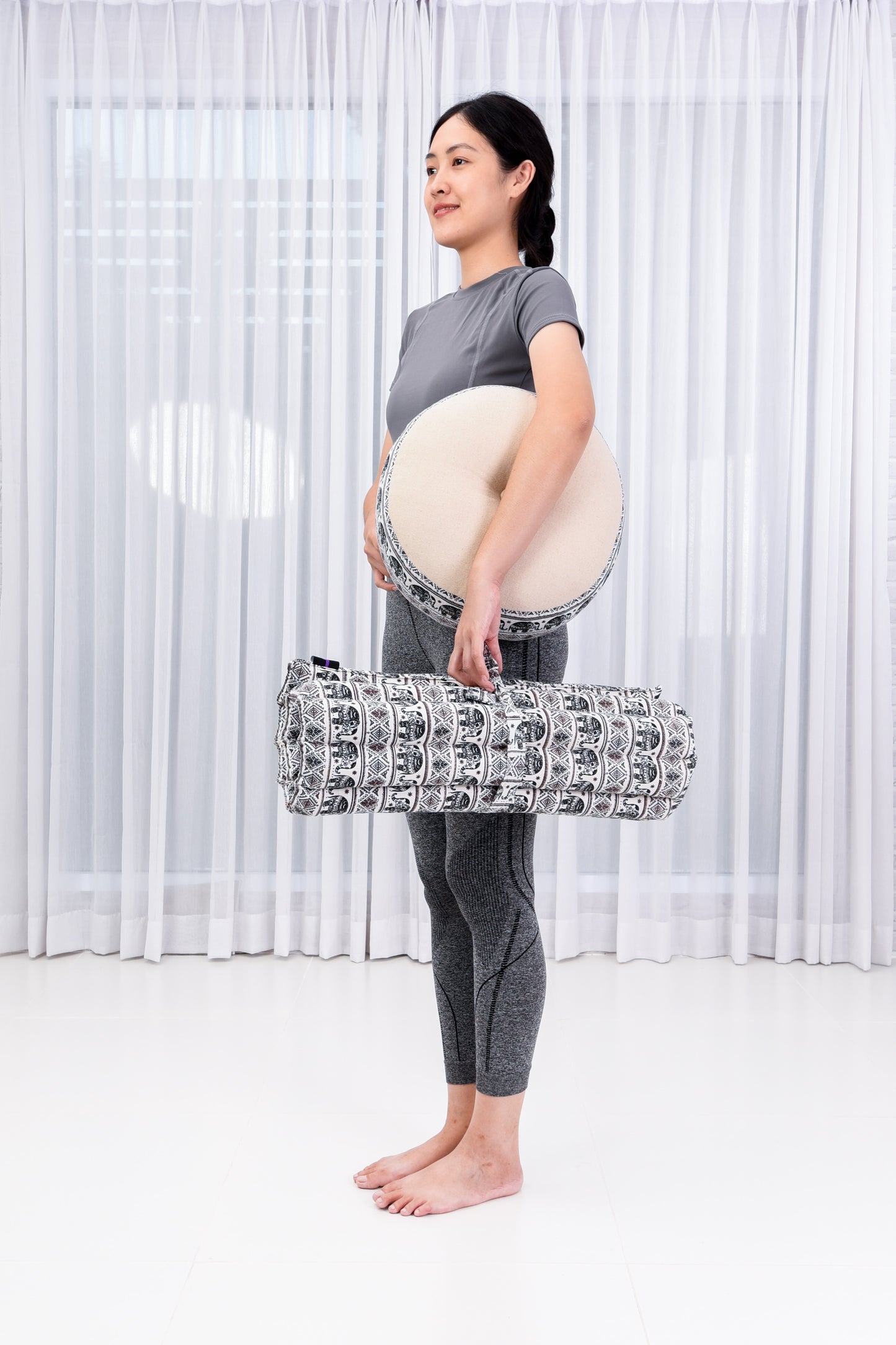 Compact Meditation Cushion Set Made of Kapok – Small Zabuton & Zafu with Cotton Cover, El2 - Black