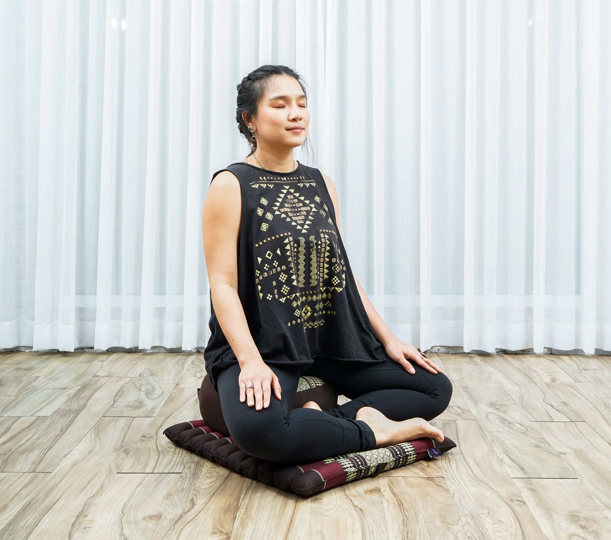 Compact Meditation Cushion Set Made of Kapok – Small Zabuton & Zafu with Cotton Cover, Sf19 - Red, Brown