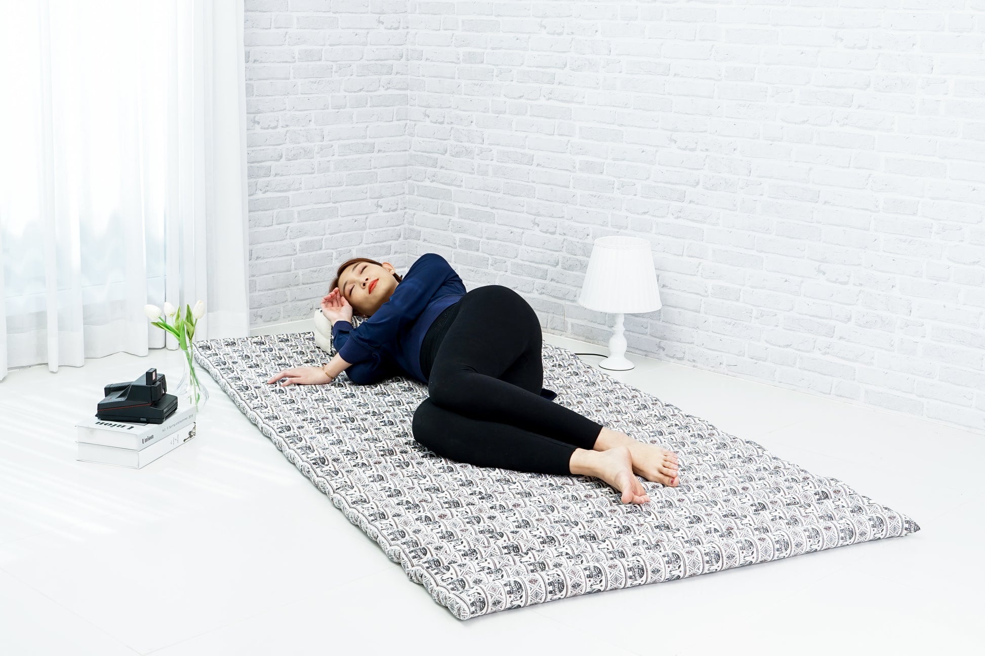 Kapok Roll-Up Mattress – Foldable Sleeping & Relax Mat with Cotton Cover for Home & Outdoor Use, El2 - Black, L: 190x100 cm