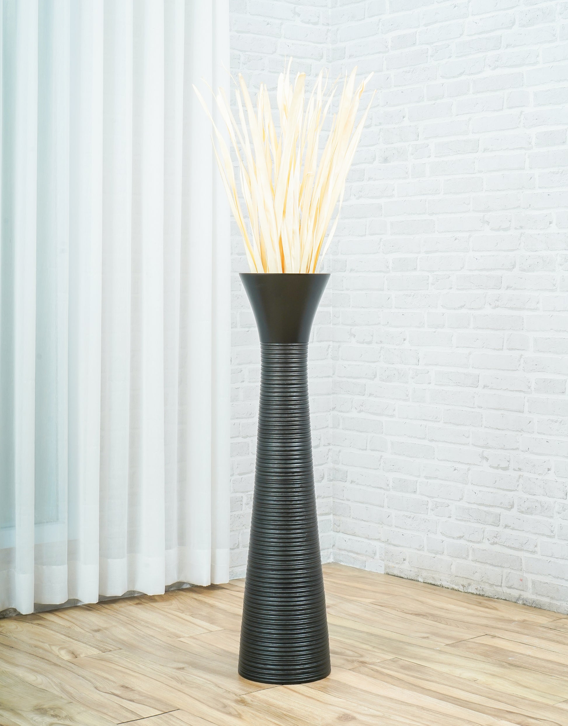 Large Mango Wood Floor Vase – Handcrafted Decorative Highlight from Thailand, 85 cm