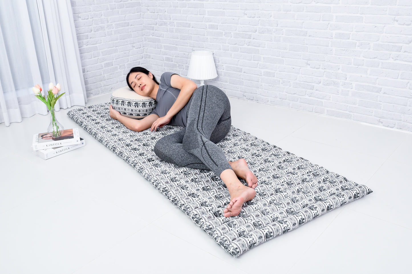 Kapok Roll-Up Mattress – Foldable Sleeping & Relax Mat with Cotton Cover for Home & Outdoor Use, El2 - Black, M: 190x70 cm