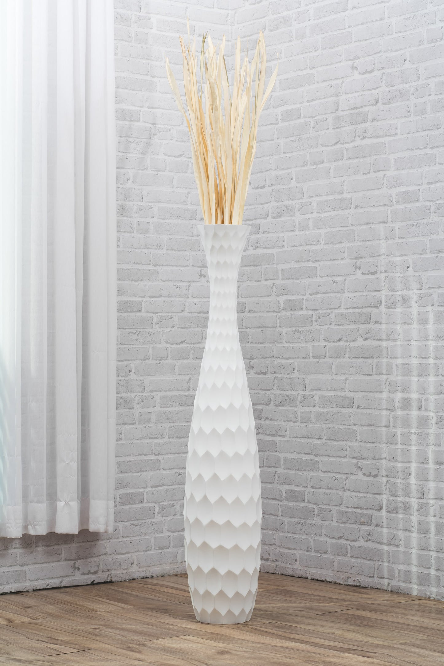 Large Mango Wood Floor Vase – Handcrafted Decorative Highlight from Thailand, 105 cm