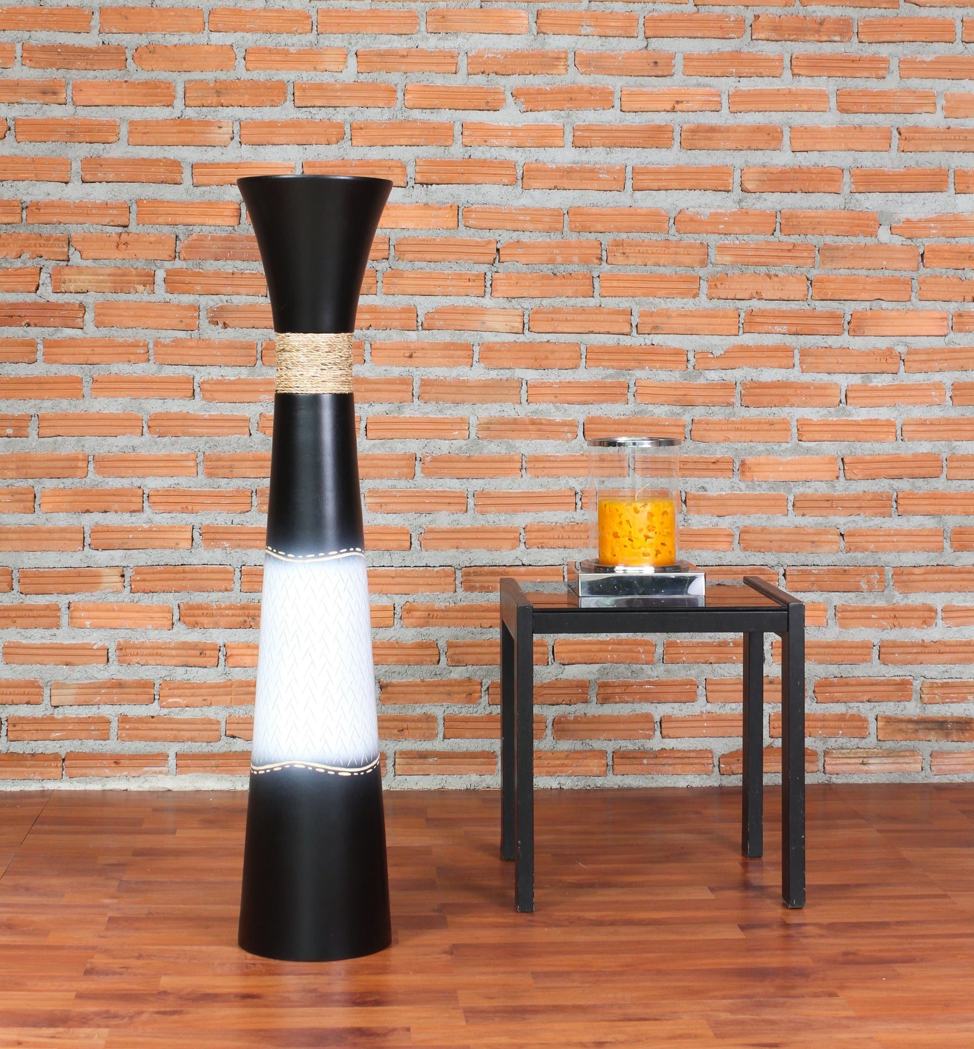 Large Mango Wood Floor Vase – Handcrafted Decorative Highlight from Thailand, 85 cm