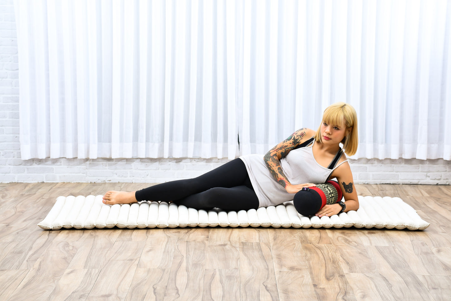 Yoga Roll Cushion – Compact Kapok Bolster & Meditation Pillow with Cotton Cover, Sf13 - Red, Black