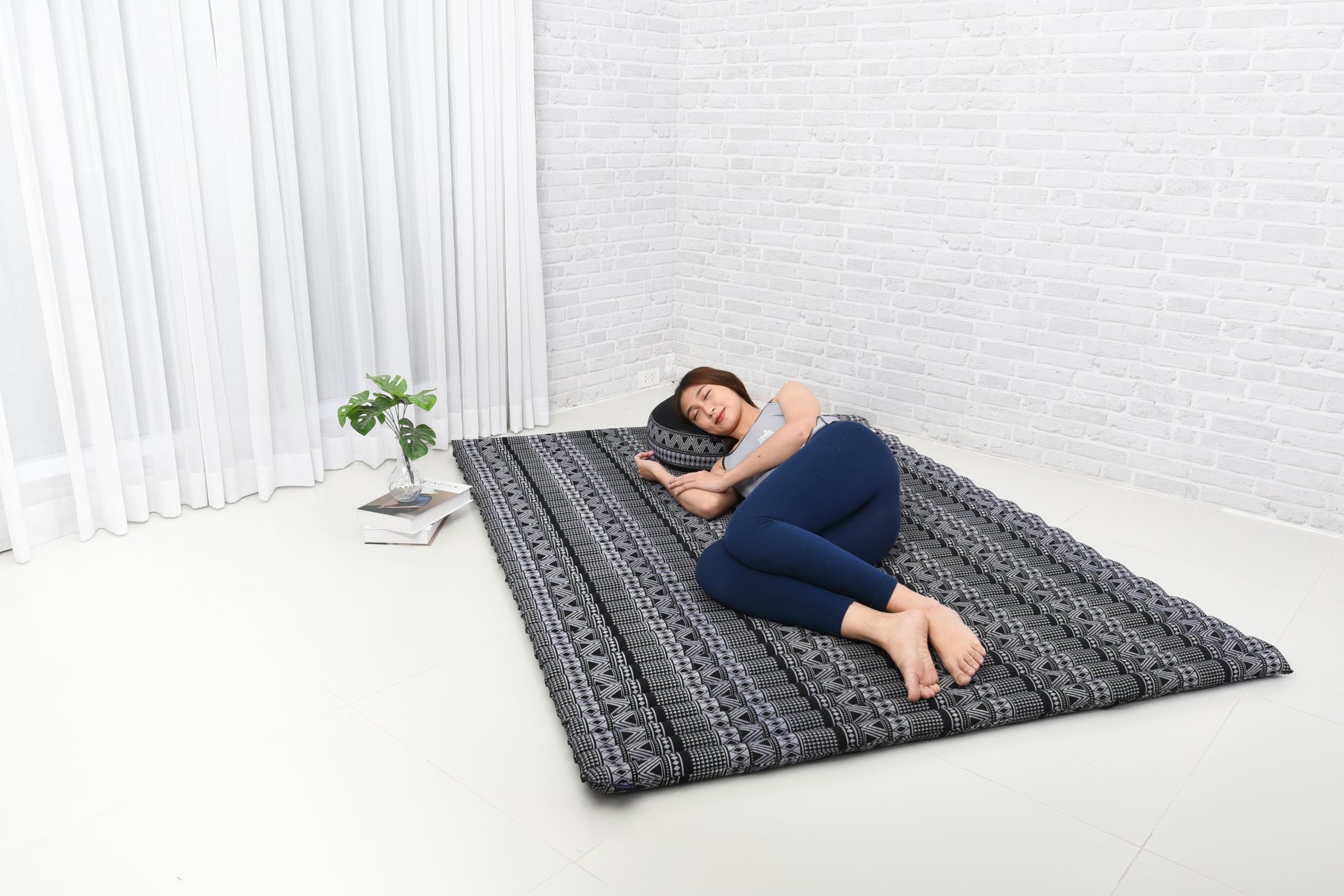 Kapok Roll-Up Mattress – Foldable Sleeping & Relax Mat with Cotton Cover for Home & Outdoor Use, Cbt3 - Black, XL: 190x145 cm