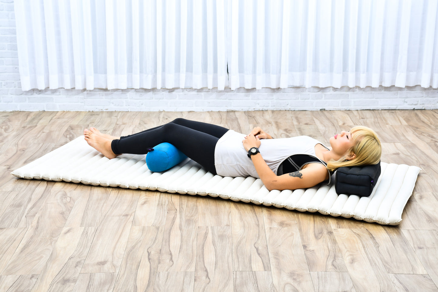 Yoga Roll Cushion – Compact Kapok Bolster & Meditation Pillow with Cotton Cover, Cl22 - Light Blue