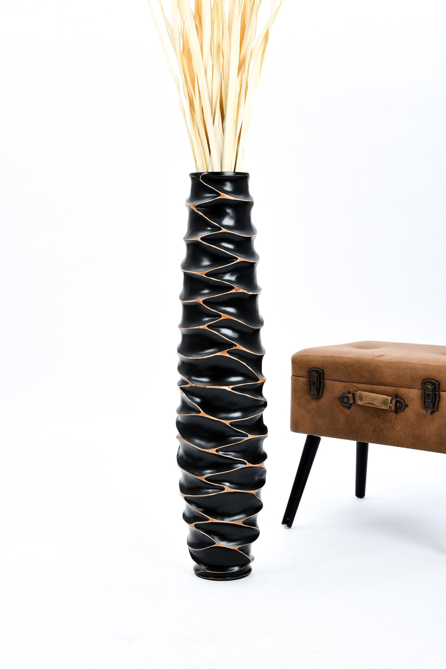 Large Mango Wood Floor Vase – Handcrafted Decorative Highlight from Thailand, 85 cm