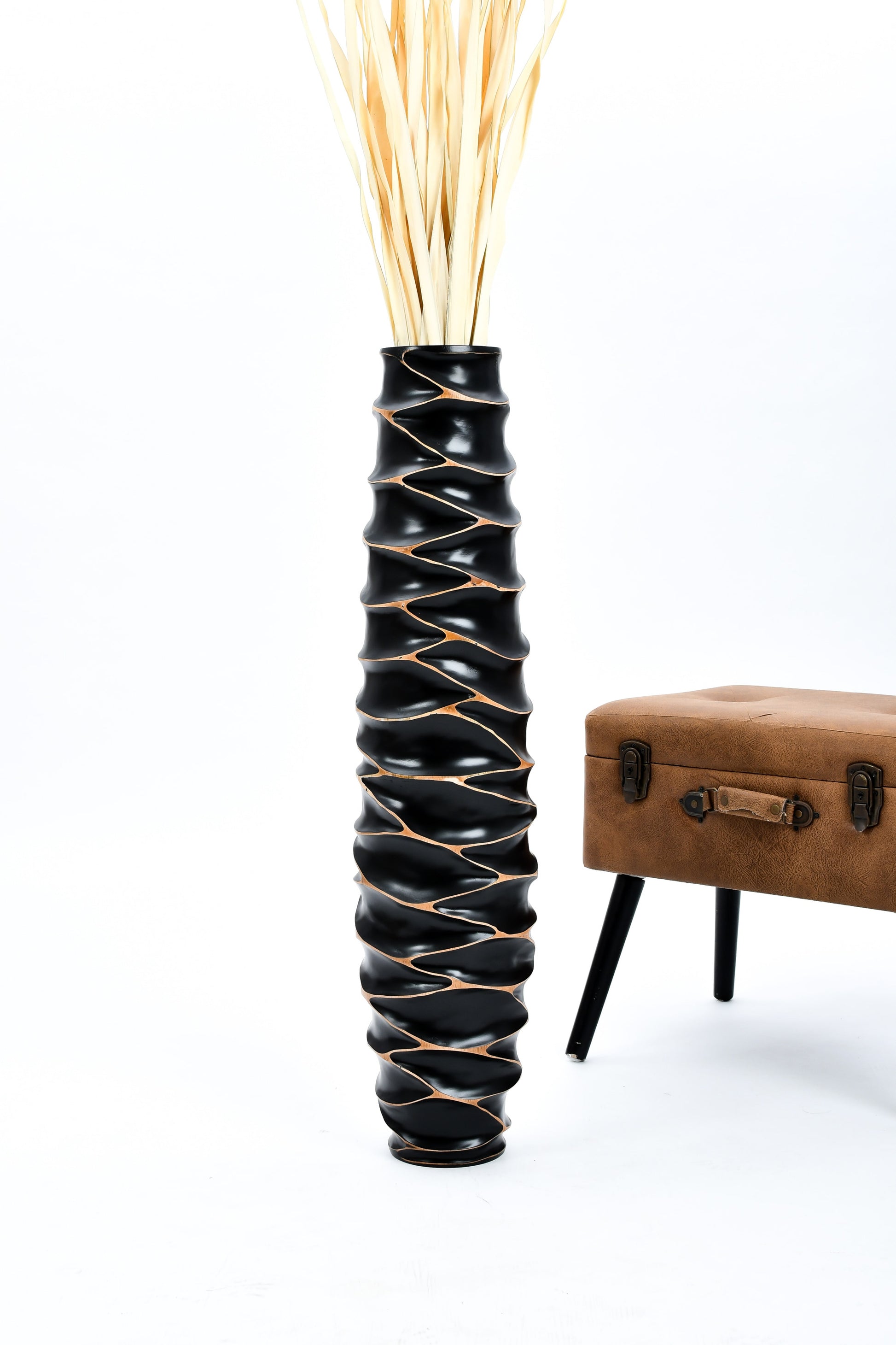 Large Mango Wood Floor Vase – Handcrafted Decorative Highlight from Thailand, 85 cm