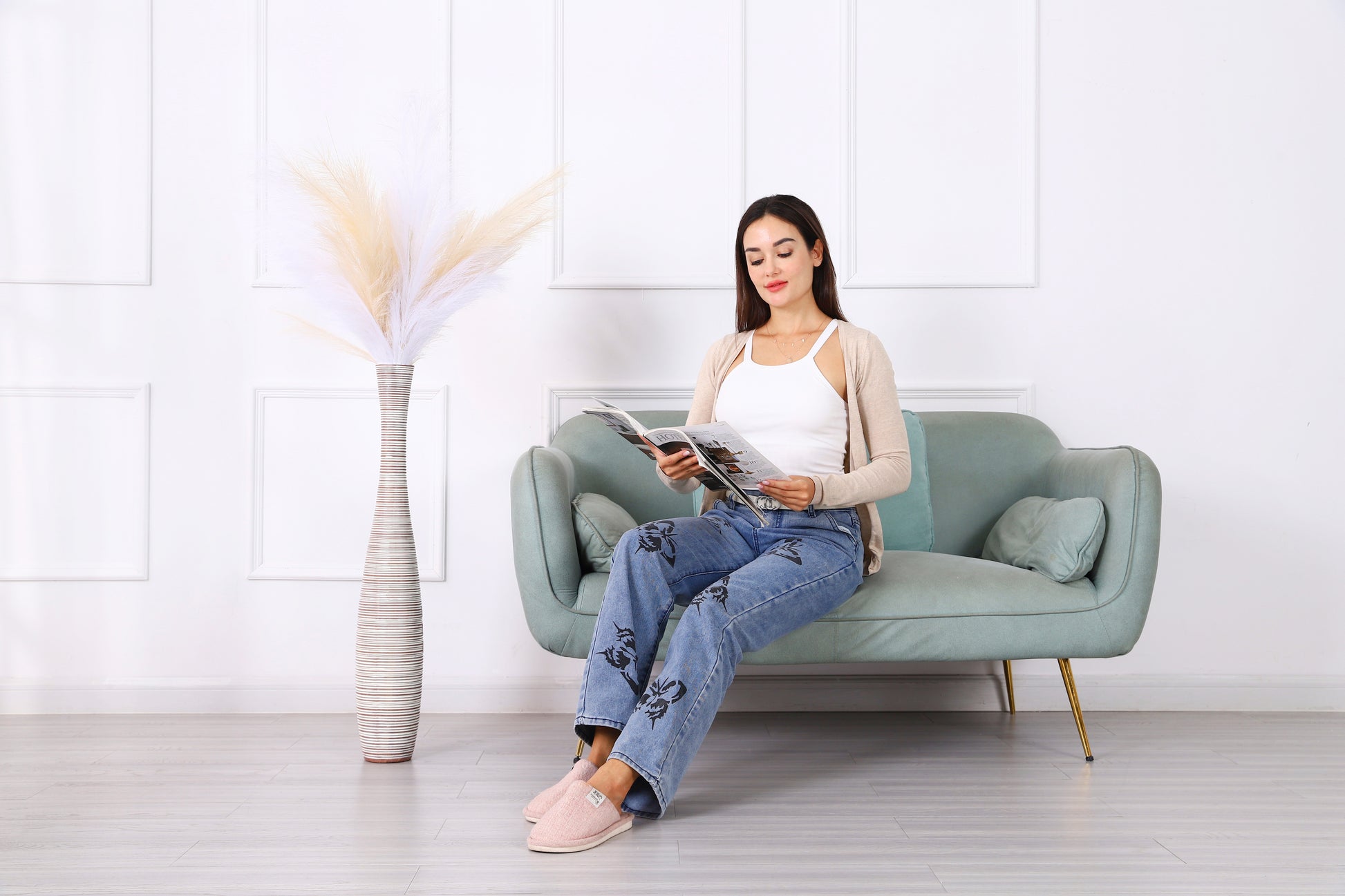 Large Resin Floor Vase – Stylish Waterproof Vase for Fresh & Dried Flowers, 85 cm