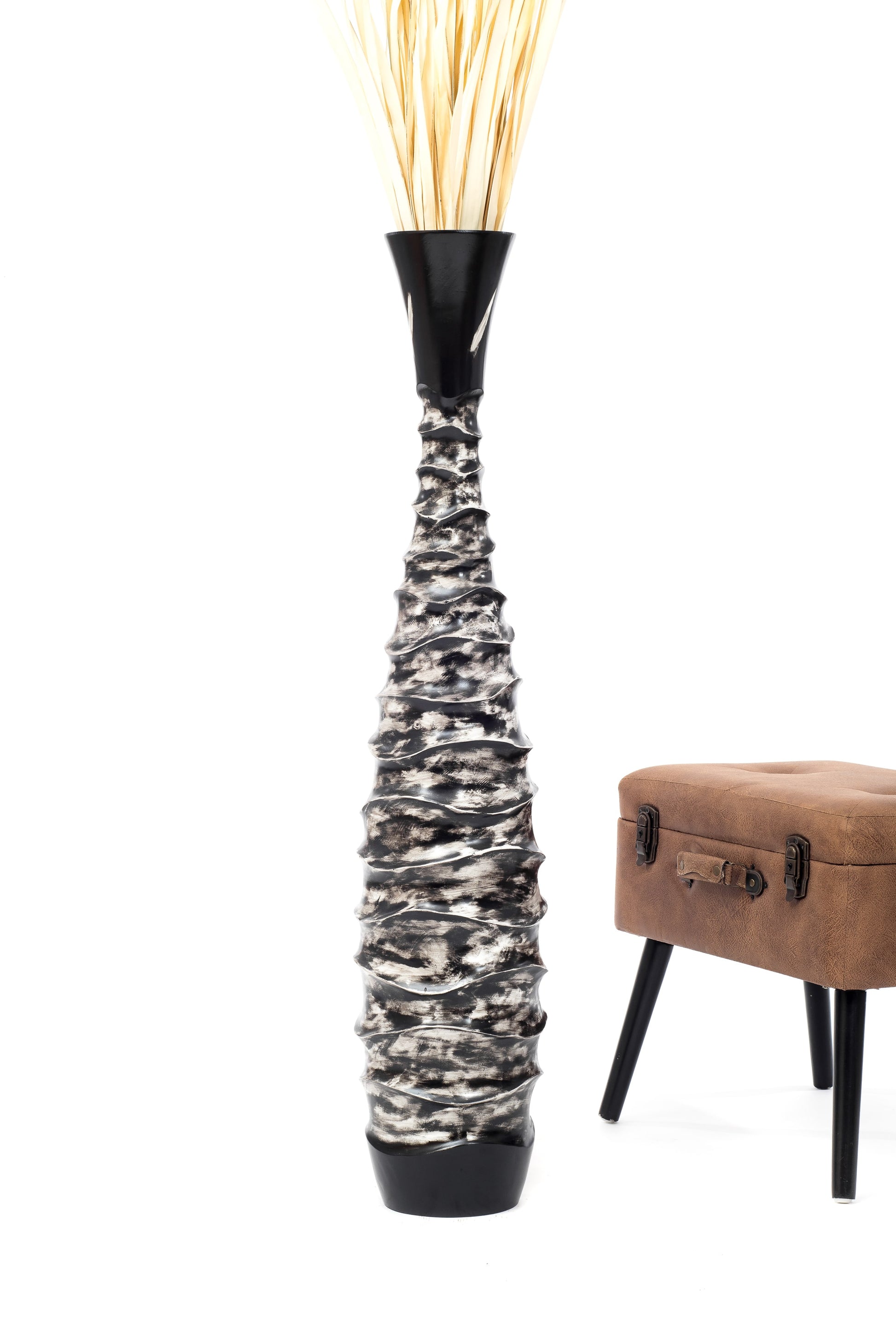 Large Mango Wood Floor Vase – Handcrafted Decorative Highlight from Thailand, 105 cm