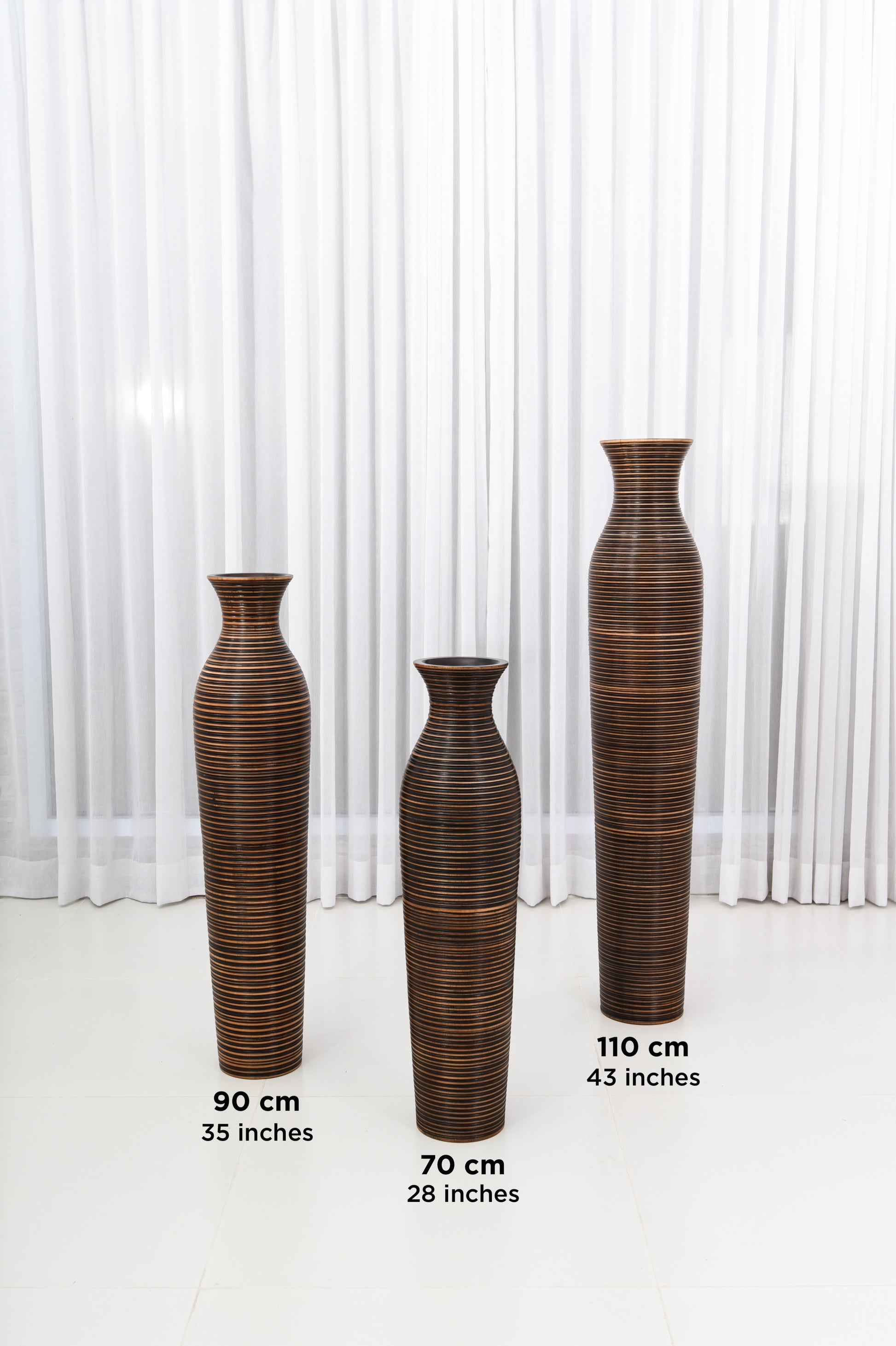 Large Mango Wood Floor Vase – Handcrafted Decorative Highlight from Thailand, 65 cm