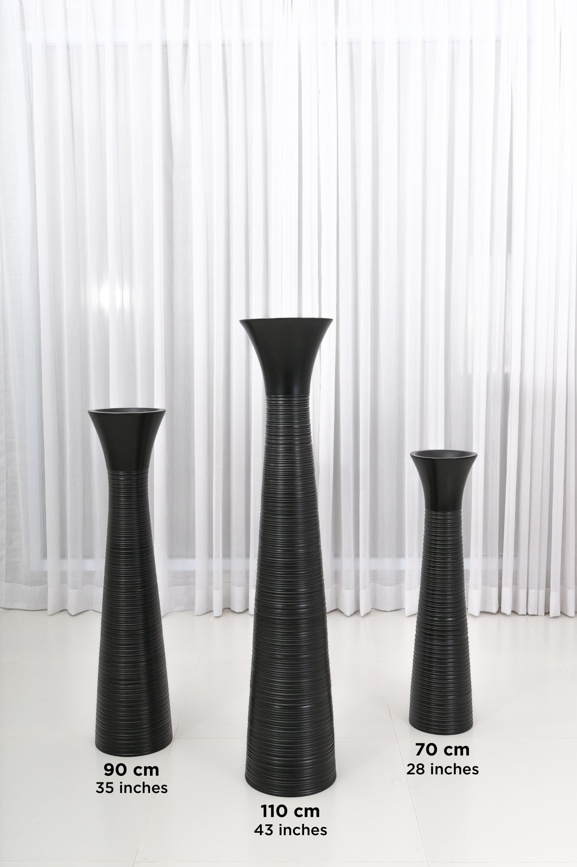 Large Mango Wood Floor Vase – Handcrafted Decorative Highlight from Thailand, 85 cm