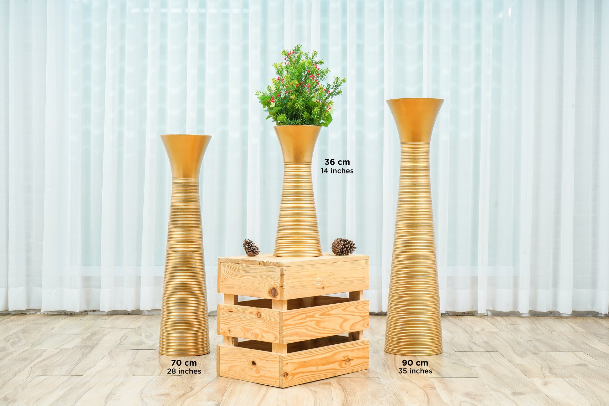 Large Mango Wood Floor Vase – Handcrafted Decorative Highlight from Thailand, 65 cm