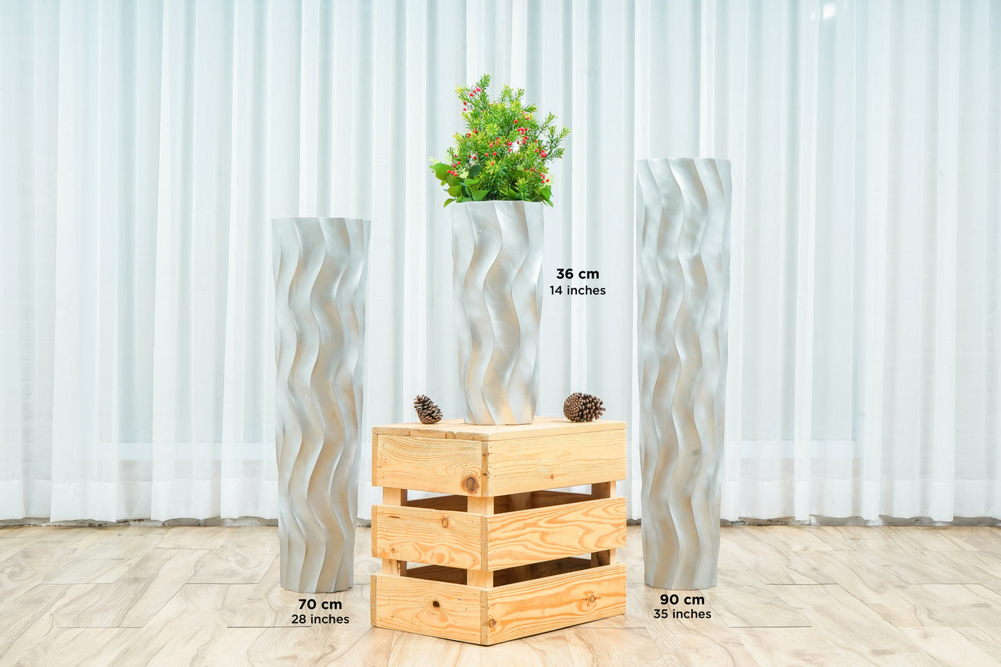 Large Mango Wood Floor Vase – Handcrafted Decorative Highlight from Thailand, 85 cm