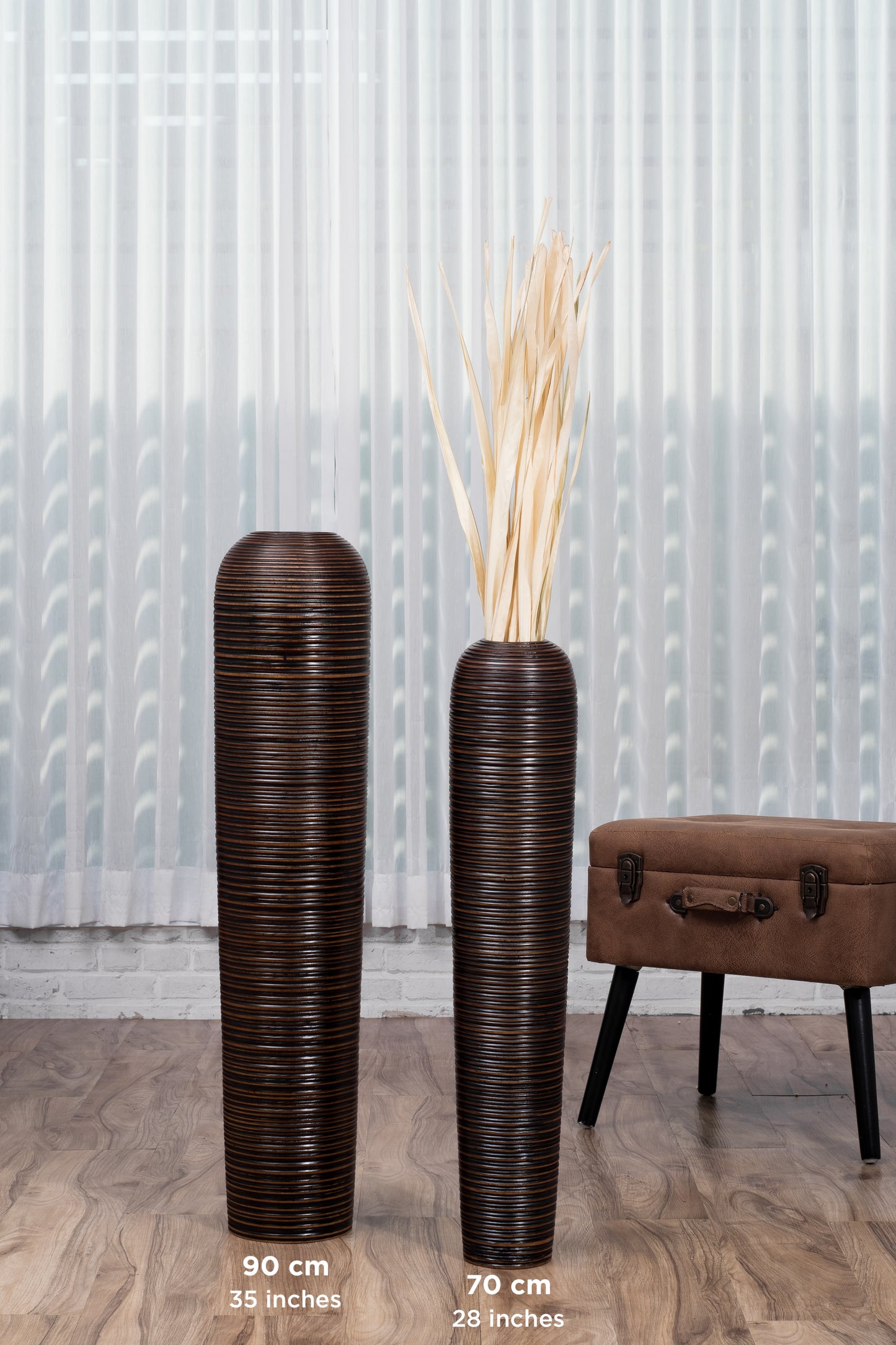 Large Mango Wood Floor Vase – Handcrafted Decorative Highlight from Thailand, 65 cm