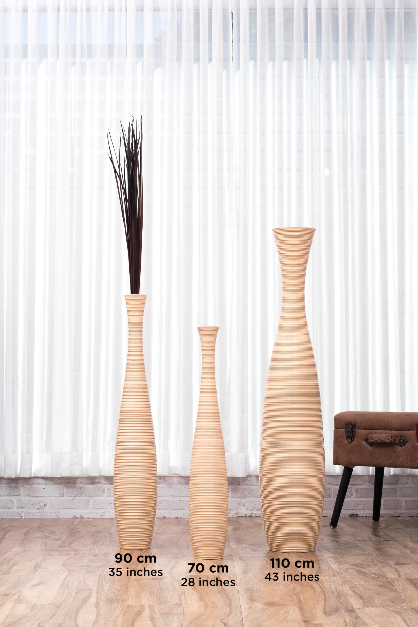Large Mango Wood Floor Vase – Handcrafted Decorative Highlight from Thailand, 85 cm