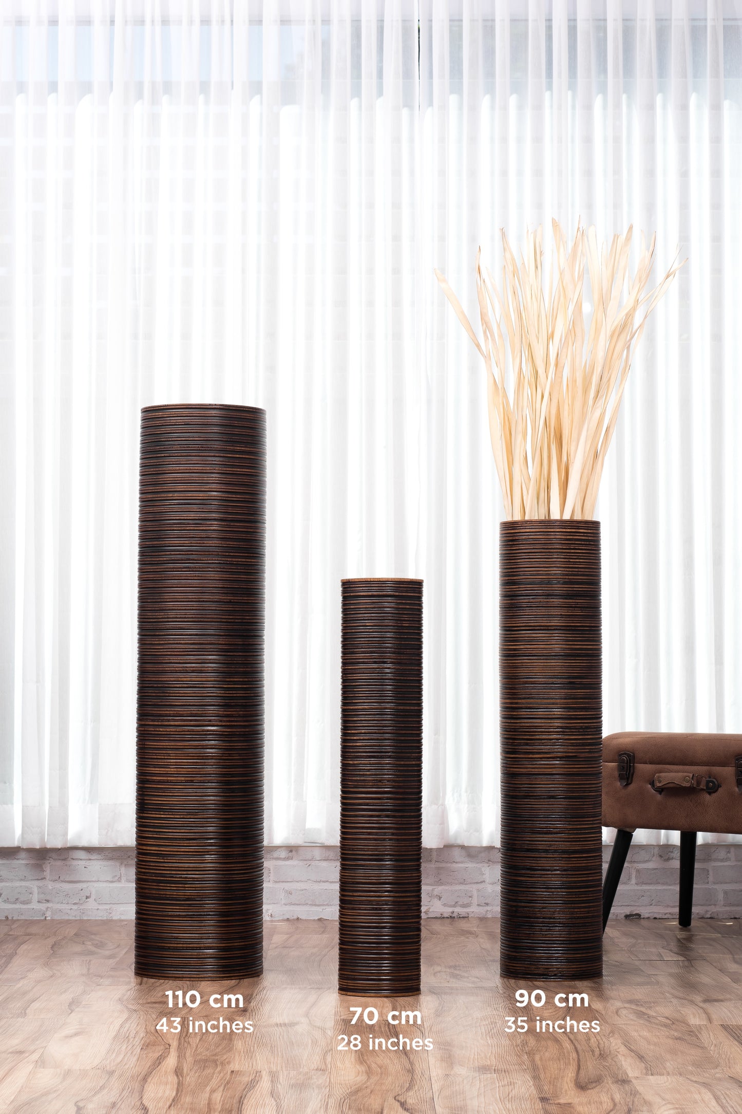 Large Mango Wood Floor Vase – Handcrafted Decorative Highlight from Thailand, 65 cm