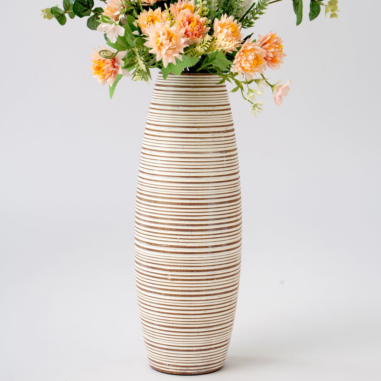 Compact Resin Vase – Stylish Waterproof Decorative Vase for Floor, Table or Shelf, white wash, 34 cm