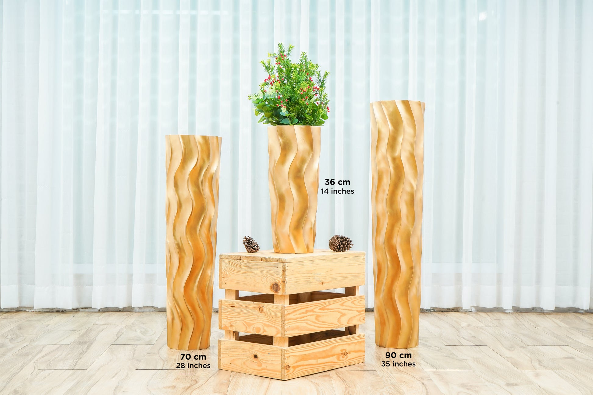 Large Mango Wood Floor Vase – Handcrafted Decorative Highlight from Thailand, 85 cm